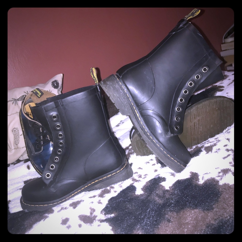 ☔️DR. MARTEN BLACK DRENCH🖤